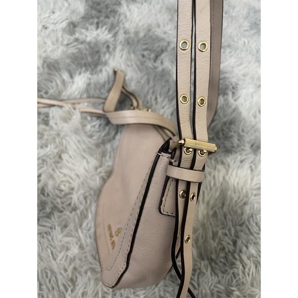 Michael Kors Camden Leather Small Messenger Bag Soft Pink - Picture 4 of 8